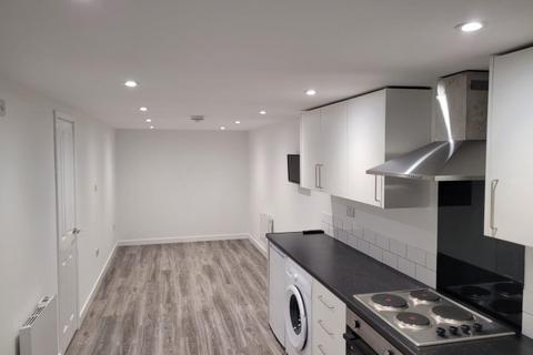 1 bedroom in a house share to rent, Chestnut Avenue