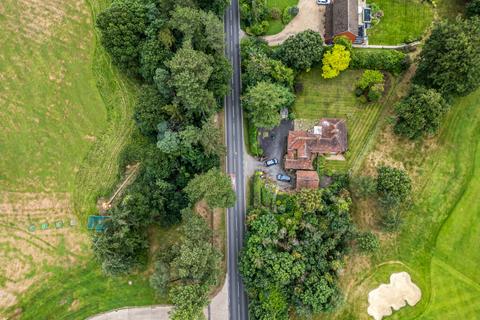 Tanglewood Park Road, Stoke Poges, Slough, SL2 4PJ