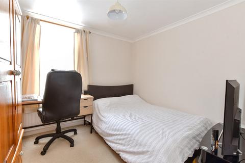 51 Whalebone Grove, Romford, RM6 6BT