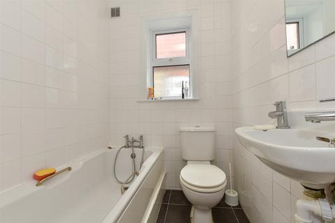 51 Whalebone Grove, Romford, RM6 6BT