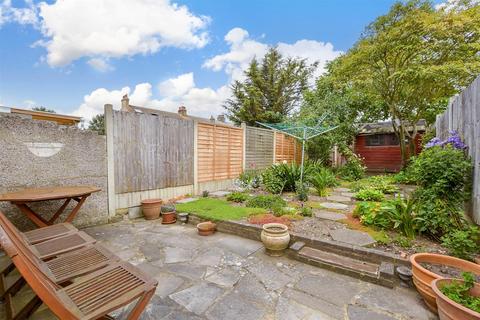 51 Whalebone Grove, Romford, RM6 6BT