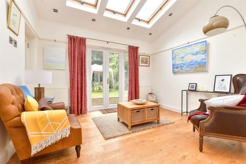 50 Selcroft Road, Purley, CR8 1AS