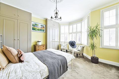60 Whellock Road, London, W4 1DZ