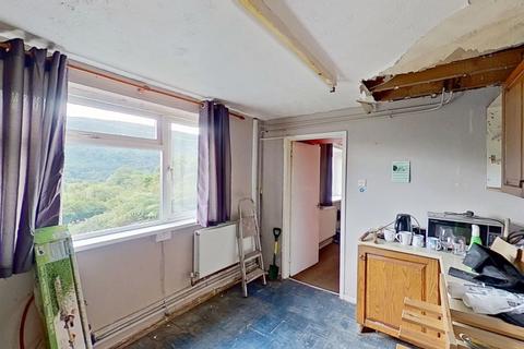 29 Clees Lane, Ystalyfera, Swansea, SA9 2BX