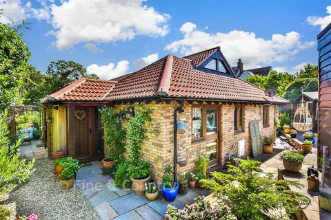3 bedroom bungalow for sale, Percy Avenue, Kingsgate, Broadstairs, Kent