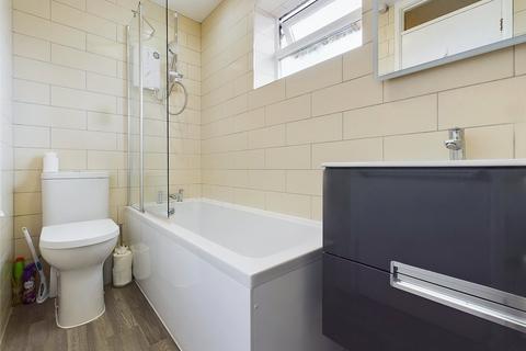 1 Claudians Close, Abbeymead, Gloucester, GL4 5FB