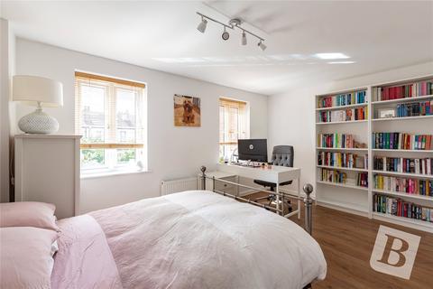55 Quarry Close, Gravesend, DA11 0GA