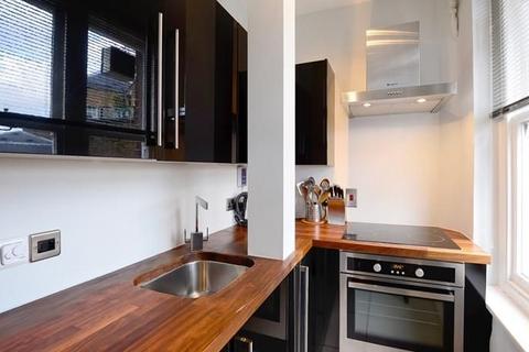 2 bedroom apartment to rent, Mayfair, London W1J