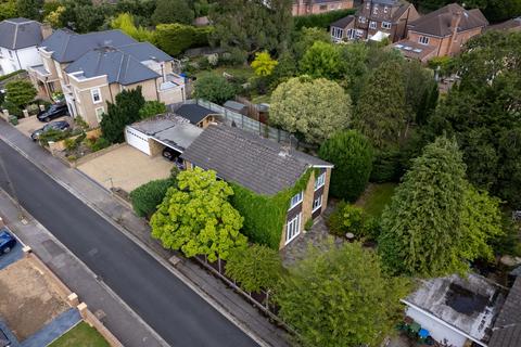 4 bedroom detached house for sale, Trystings Close, Claygate, KT10