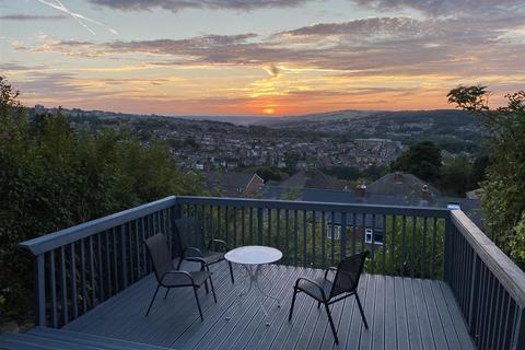 210 Bole Hill Road, Sheffield, S6 5DE