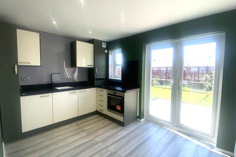 2 bedroom semi-detached house for sale, Putney Close, Oldham