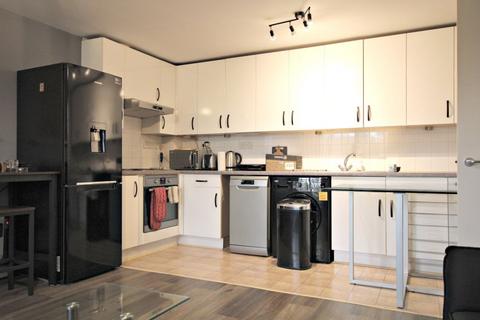 1 bedroom flat to rent, Erin Court, Willesden Green