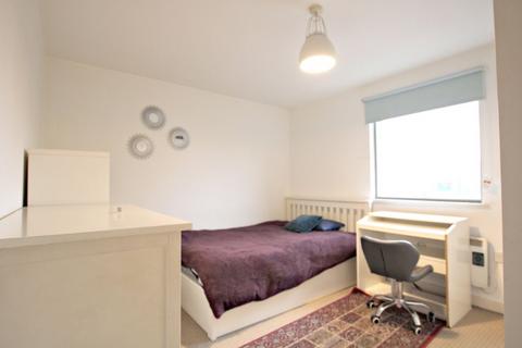 1 bedroom flat to rent, Erin Court, Willesden Green