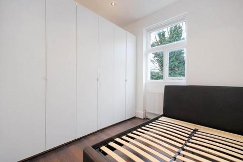 2 bedroom flat to rent, Finchley Road, London, NW3