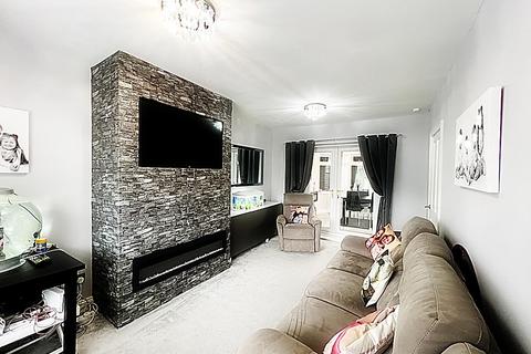 10 Devonshire Drive, Holystone, Newcastle Upon Tyne, NE27 0DG