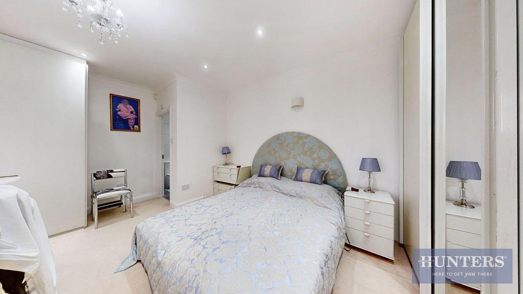 Pramukh Krupa, Chorleywood Road - OF0 Jc AQNNw Q1q XYU