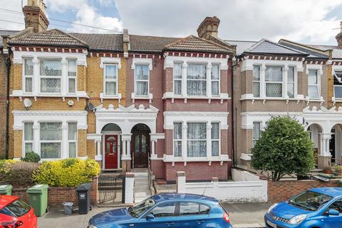 15 Beechfield Road, London, SE6 4NG