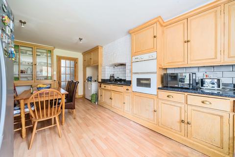 15 Beechfield Road, London, SE6 4NG
