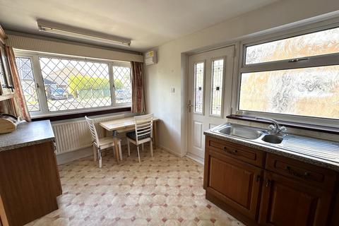 3 bedroom chalet for sale, Priorylands, Stretton, Burton-on-Trent, DE13