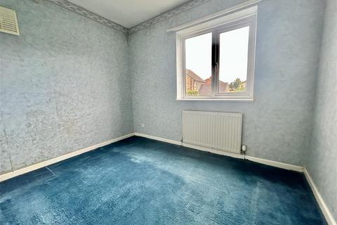 3 bedroom semi-detached house for sale, Queensway, Garforth, Leeds