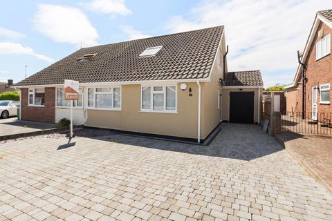 4 bedroom semi-detached bungalow for sale, Oakley Park, Bexley, DA5