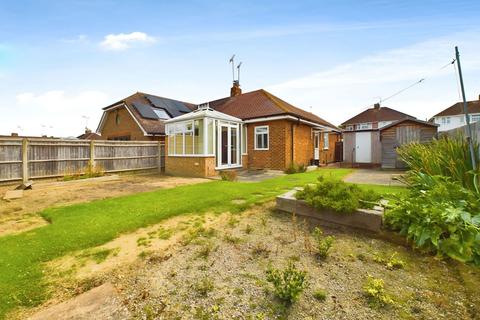 2 bedroom semi-detached bungalow for sale, Vale Drive, Horsham RH12