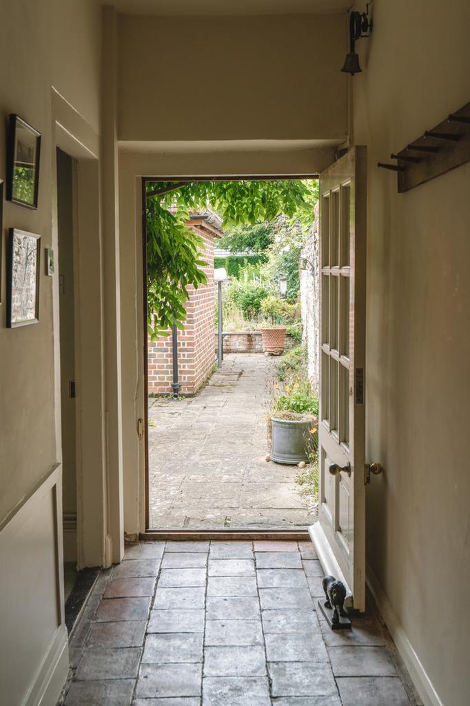 223850 - High Street Watlington High Res-09.jpg