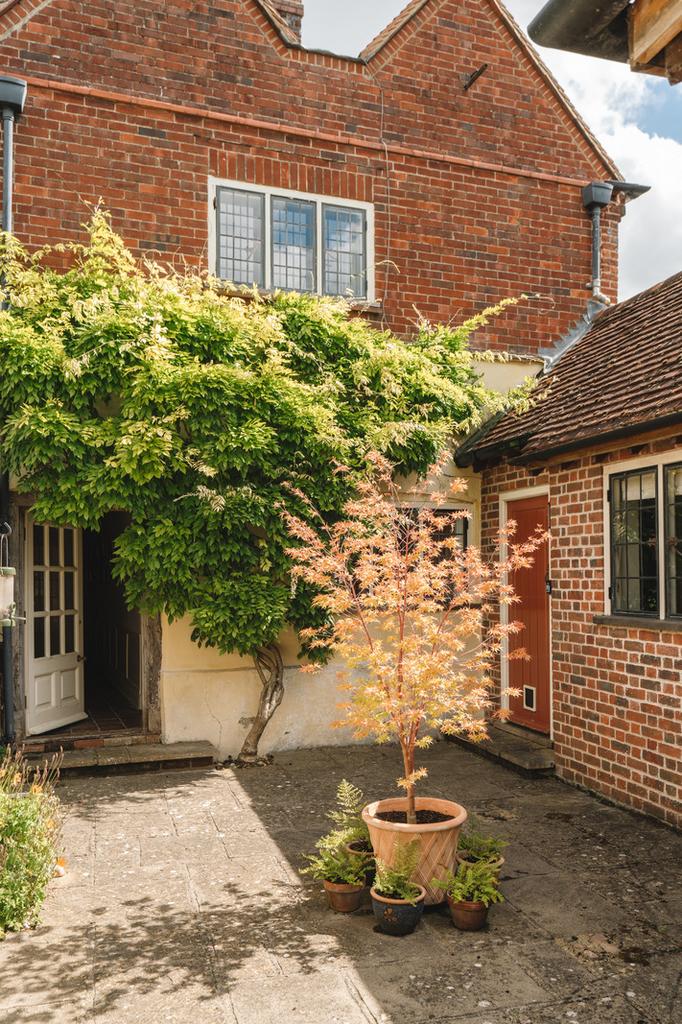 223854 - High Street Watlington High Res-13.jpg