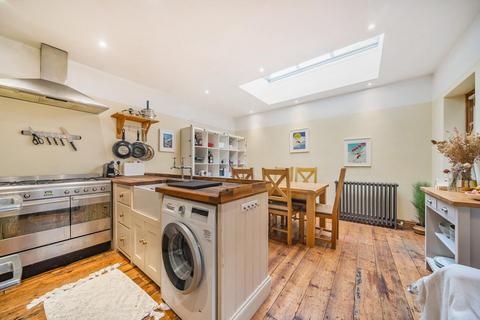 Flat A, 65 Cromford Road, London, SW18 1PA
