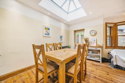 Flat A, 65 Cromford Road, London, SW18 1PA