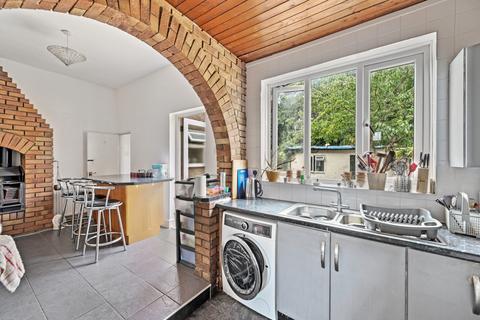 191 Wanstead Park Road, Ilford, IG1 3TW
