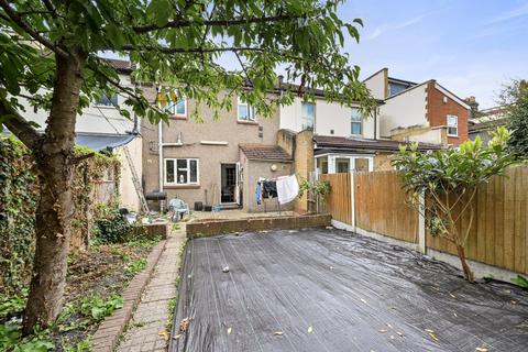 191 Wanstead Park Road, Ilford, IG1 3TW