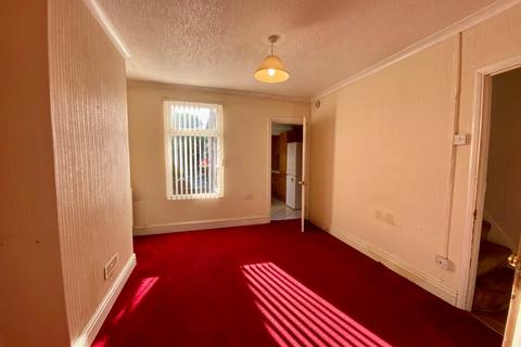 3 bedroom terraced house to rent, Queens Park, Aylesbury HP21