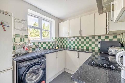 1 bedroom apartment to rent, Knowles Close, West Drayton UB7