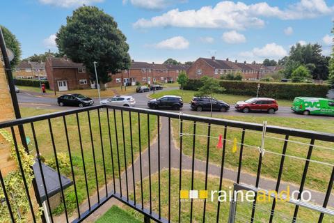 2 bedroom flat for sale, Days Mead, Hatfield, Hertfordshire, AL10