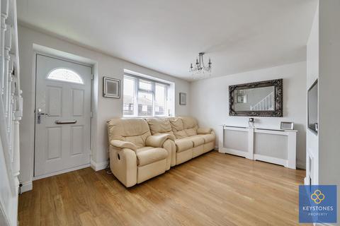 4 Horndon Green, Collier Row, Romford, RM5 3HH