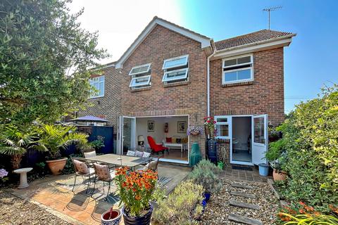 5 bedroom detached house for sale, Manor Road, East Preston, Littlehampton, West Sussex