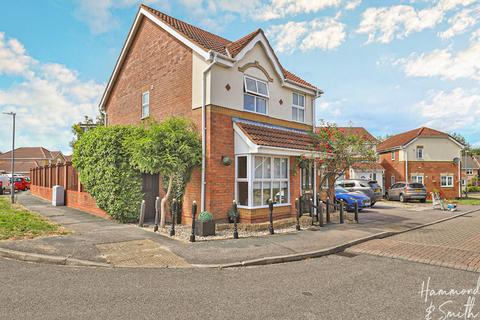 90 Challinor, Church Langley, Harlow, CM17 9XD
