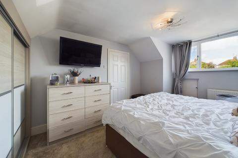 10 Ash Grove, Northampton, NN2 8DG
