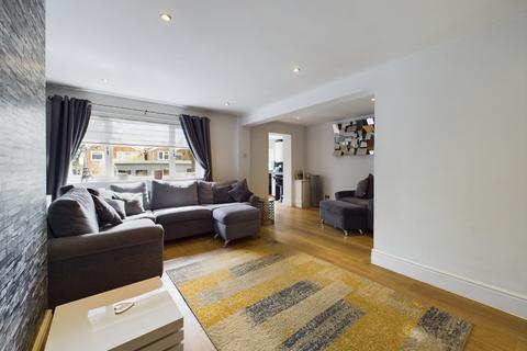 10 Ash Grove, Northampton, NN2 8DG