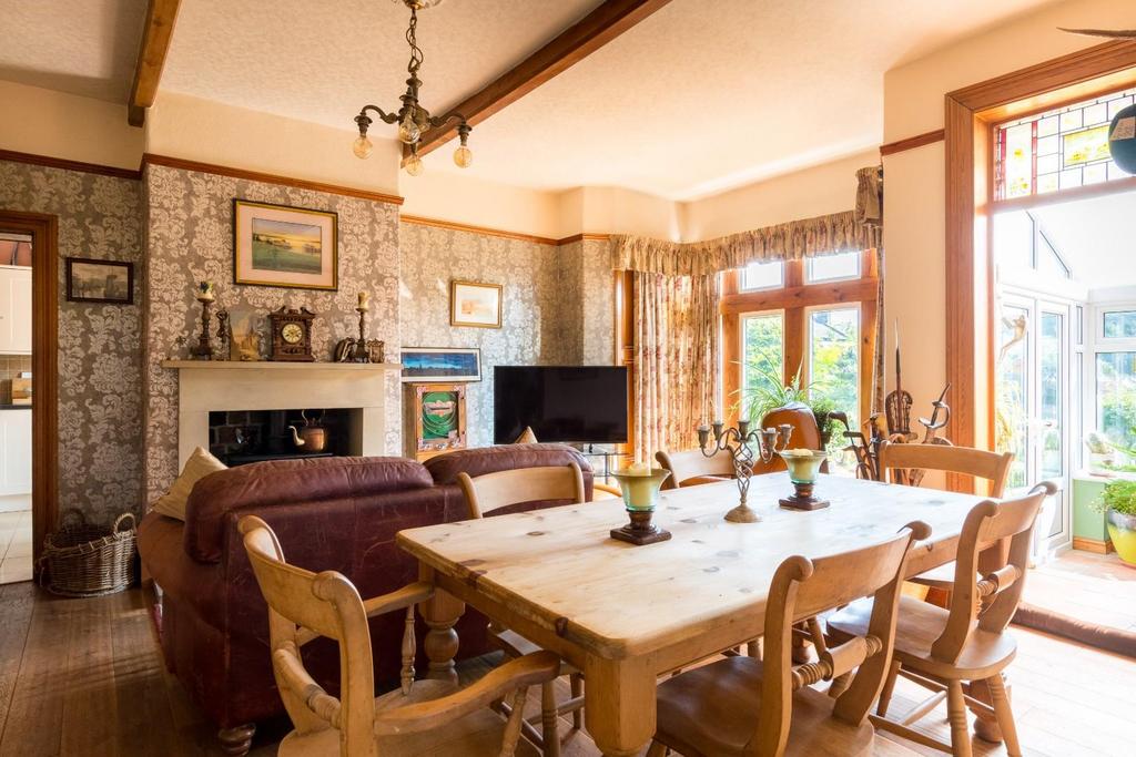 Living / dining room