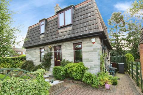 3 bedroom semi-detached house for sale, Swincar Avenue, West Yorkshire, Yeadon, LS19