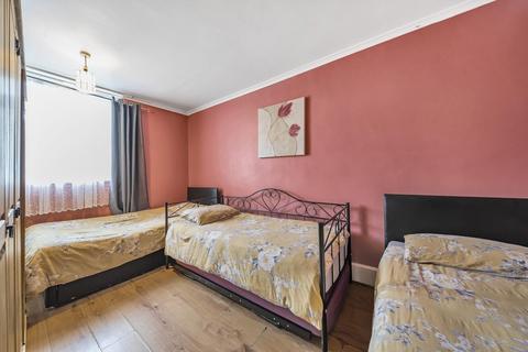 Flat 5, 4 Carminia Road, London, SW17 8AW