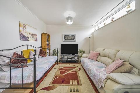 Flat 5, 4 Carminia Road, London, SW17 8AW
