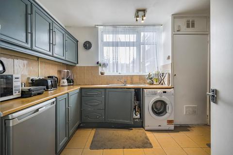 Flat 5, 4 Carminia Road, London, SW17 8AW