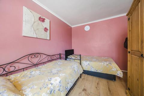 Flat 5, 4 Carminia Road, London, SW17 8AW