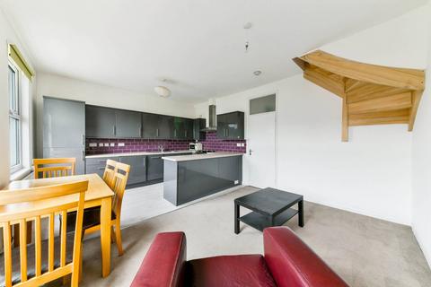 3 bedroom flat to rent, Florence Road, Finsbury Park, London, N4