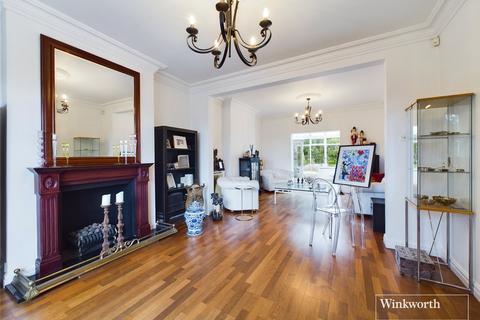 4 bedroom detached house for sale, Salmon Street, London NW9