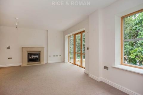1 bedroom retirement property for sale, Oatlands Drive, Weybridge KT13