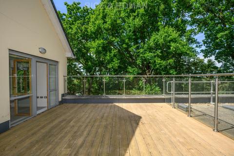 1 bedroom retirement property for sale, Oatlands Drive, Weybridge KT13